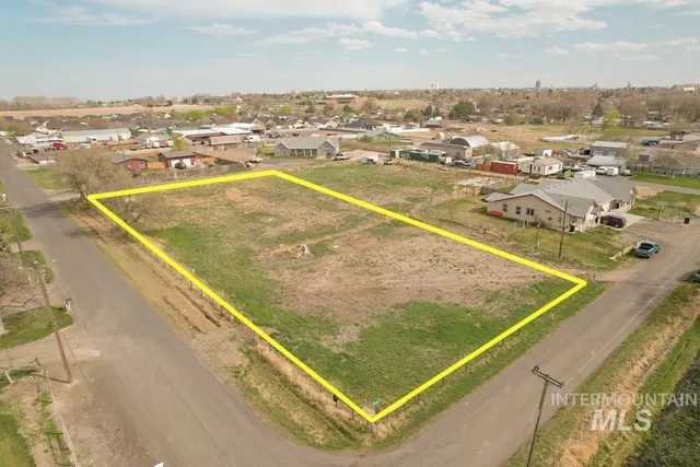 $170,000 | 4222 A Peck Street, Buhl, ID 83316