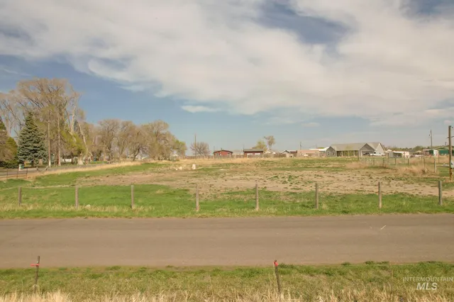 $170,000 | 4222 A Peck Street, Buhl, ID 83316