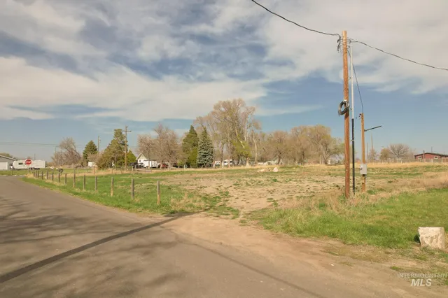 $170,000 | 4222 A Peck Street, Buhl, ID 83316