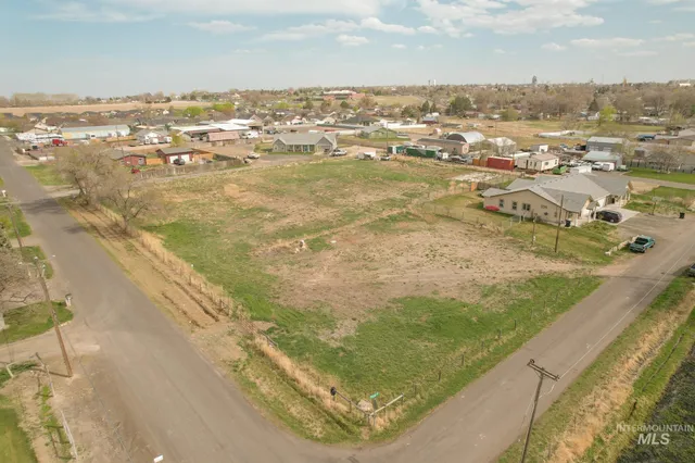 $170,000 | 4222 A Peck Street, Buhl, ID 83316