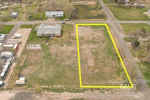 $170,000 | 4222 A Peck Street, Buhl, ID 83316