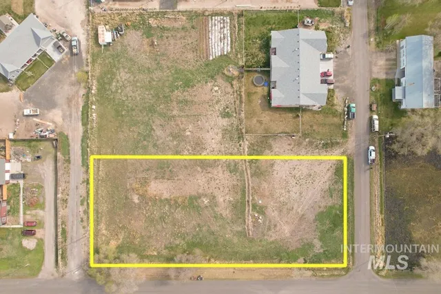 $170,000 | 4222 A Peck Street, Buhl, ID 83316