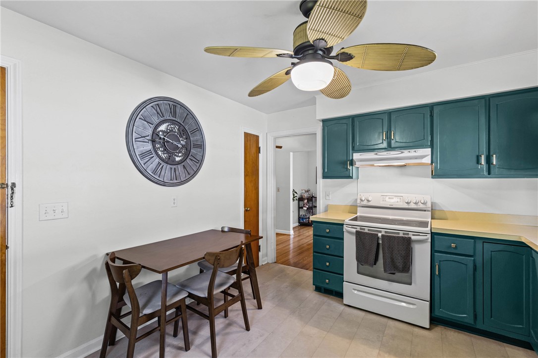 294 Hurstbourne Road Irondequoit, NY 14609 - Photo 9 of 39