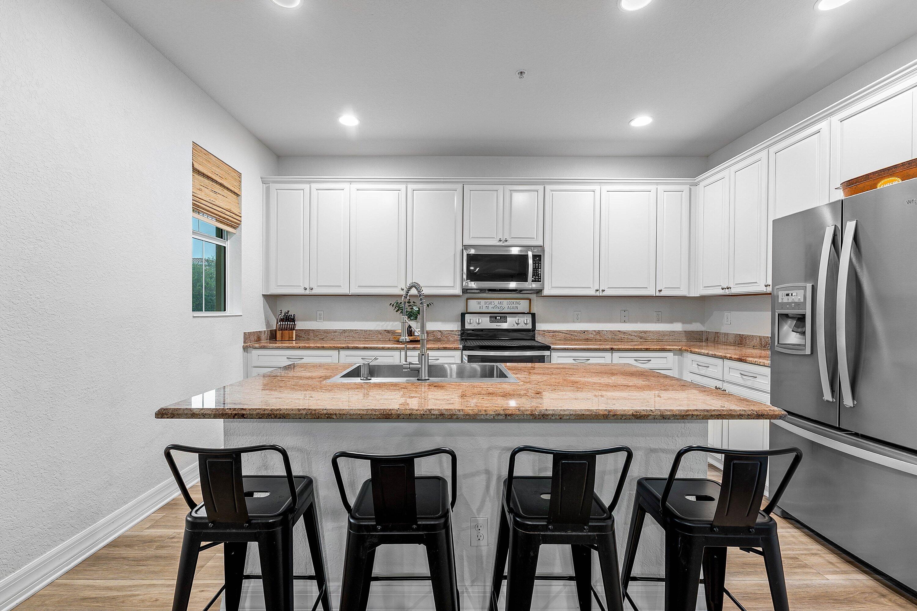 1056 Community Drive Jupiter, FL 33458 - Photo 16 of 50 019-1056CommunityDrive-Jupiter-FL-33458-