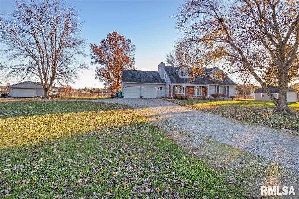 2816 Hilltop Road Springfield, IL 62712 - Photo 5 of 46