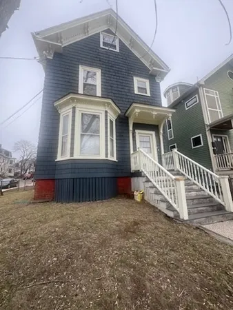 $2,900 | 125 Morrison Avenue, Unit 2, Somerville, MA 02144