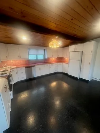 $2,900 | 125 Morrison Avenue, Unit 2, Somerville, MA 02144