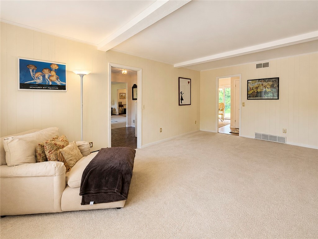 76 Bromley Road Pittsford, NY 14534 - Photo 25 of 50
