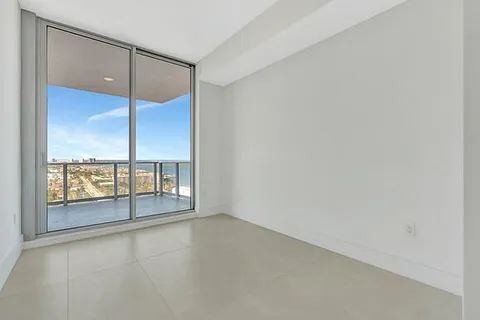 $1,699,000 | 220 Lake Shore Drive, Unit 2105, Lake Park, FL 33403