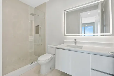 $1,699,000 | 220 Lake Shore Drive, Unit 2105, Lake Park, FL 33403