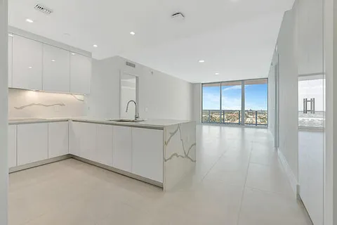 $1,699,000 | 220 Lake Shore Drive, Unit 2105, Lake Park, FL 33403