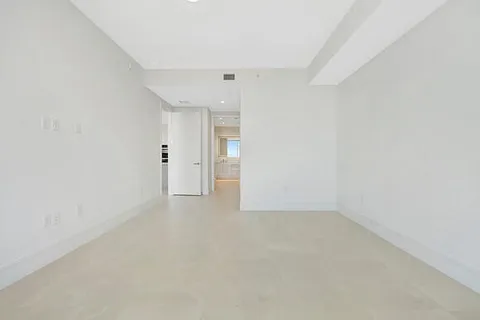 $1,699,000 | 220 Lake Shore Drive, Unit 2105, Lake Park, FL 33403