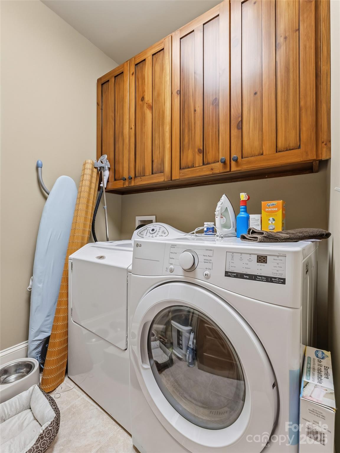 129 Ivy Ridge, Unit I26 Lake Toxaway, NC 28747 - Photo 17 of 39 a utility room with dryer and washer