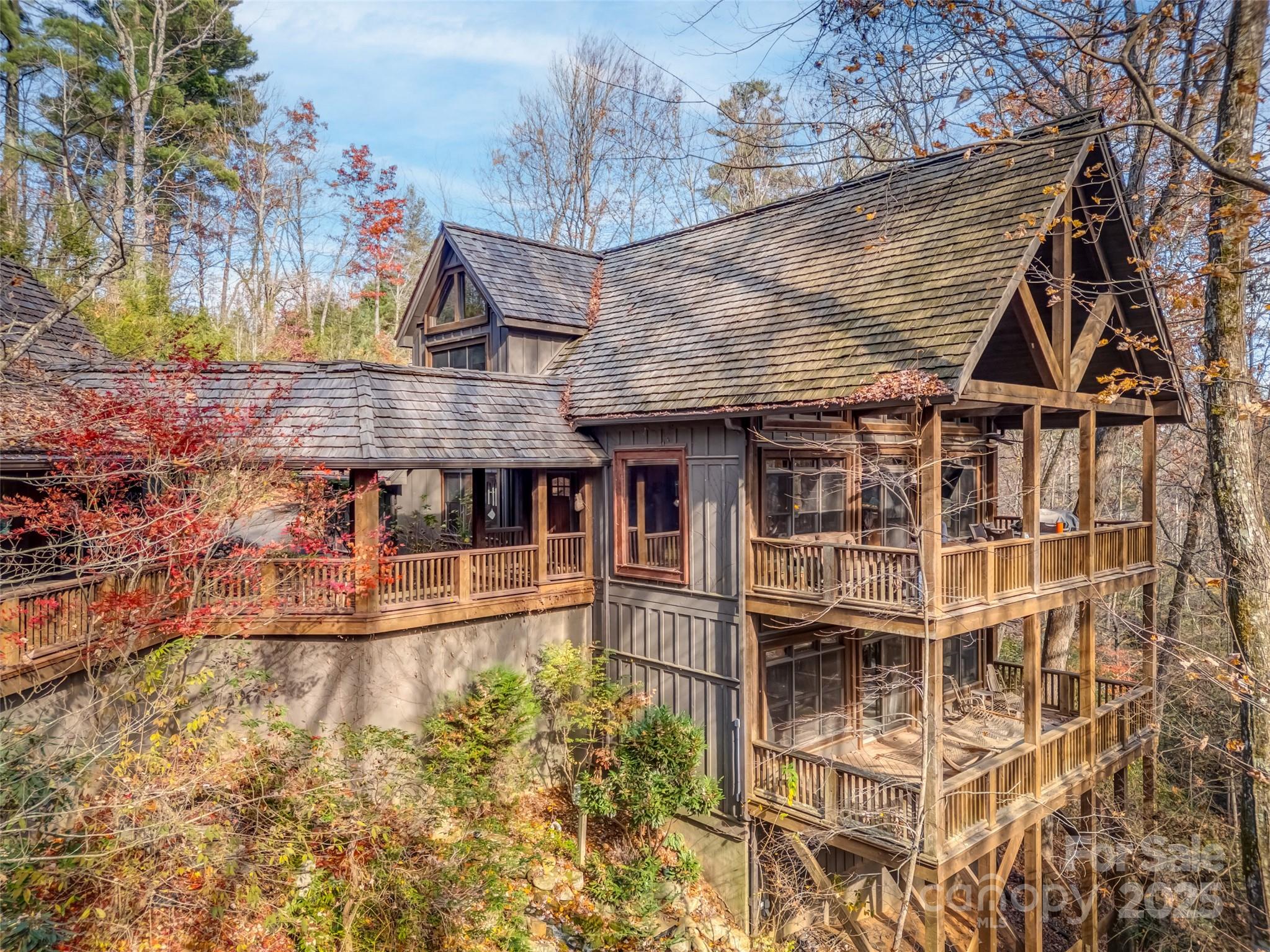 129 Ivy Ridge, Unit I26 Lake Toxaway, NC 28747 - Photo 36 of 39 front view of a house with a yard