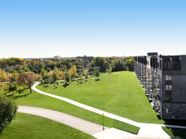 $1,199,000 | 505 Oak Street North, Unit 502, Fargo, ND 58102