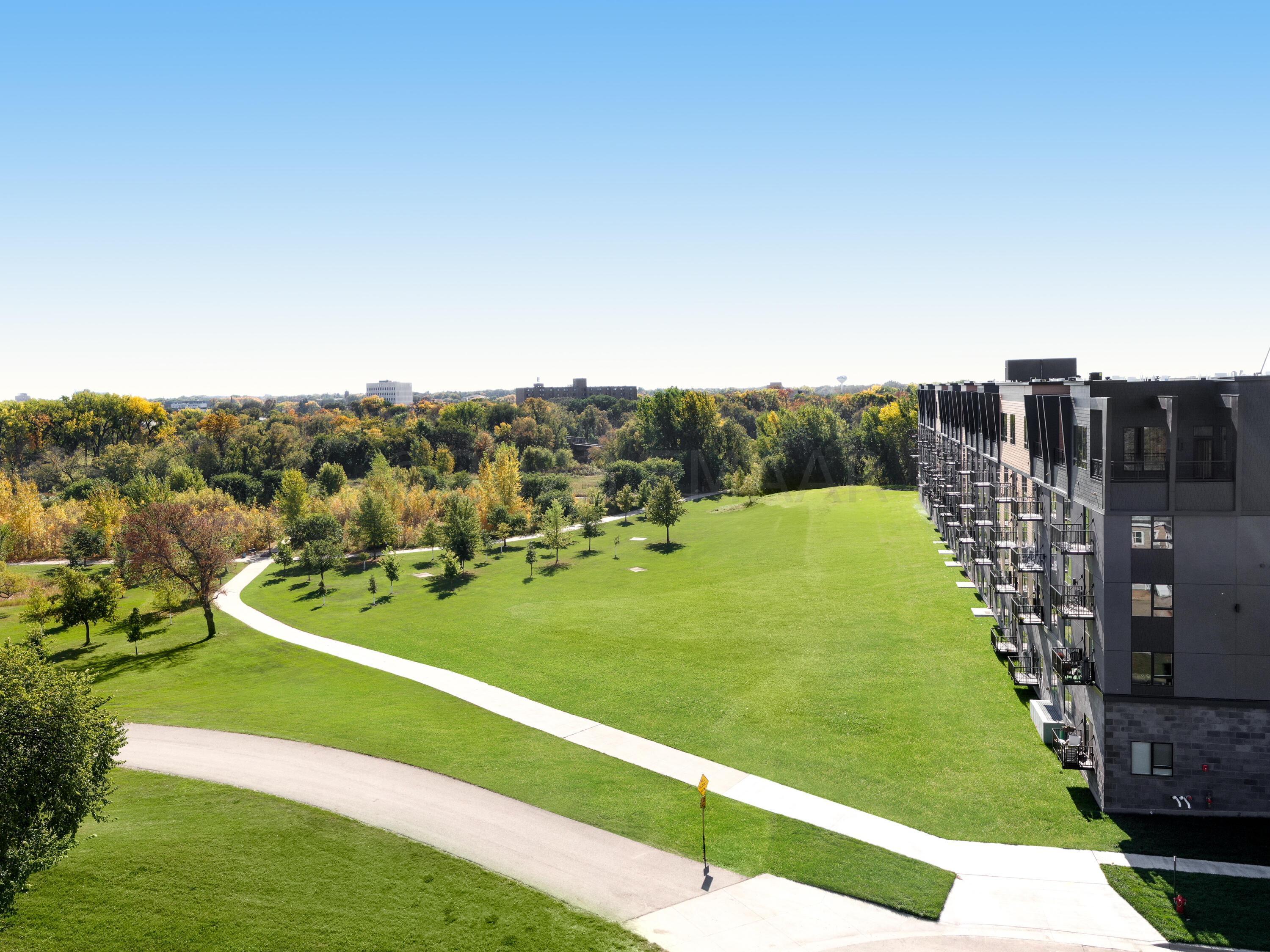 505 Oak Street North, Unit 502 Fargo, ND 58102 - Photo 33 of 33