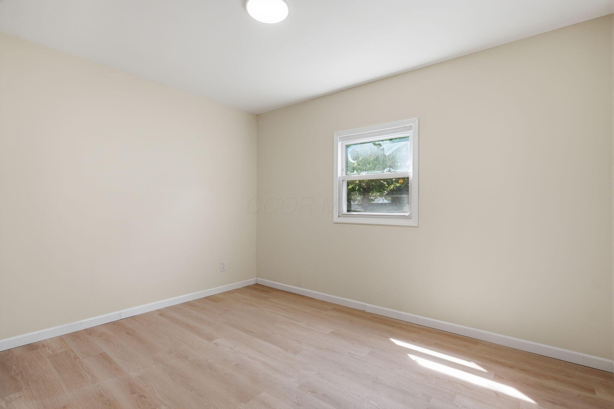 1074 South James Road Columbus, OH 43227 - Photo 26 of 35 31-web-or-mls-1074-s-james-rd