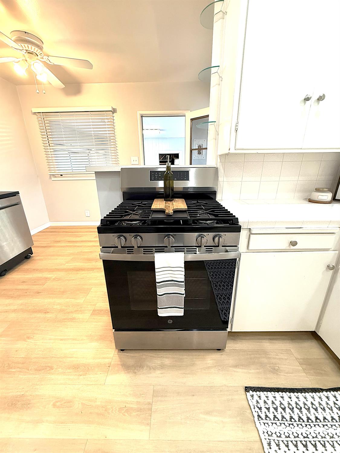 809 South Sowell Street Visalia, CA 93277 - Photo 16 of 58 a close view of kitchen appliances
