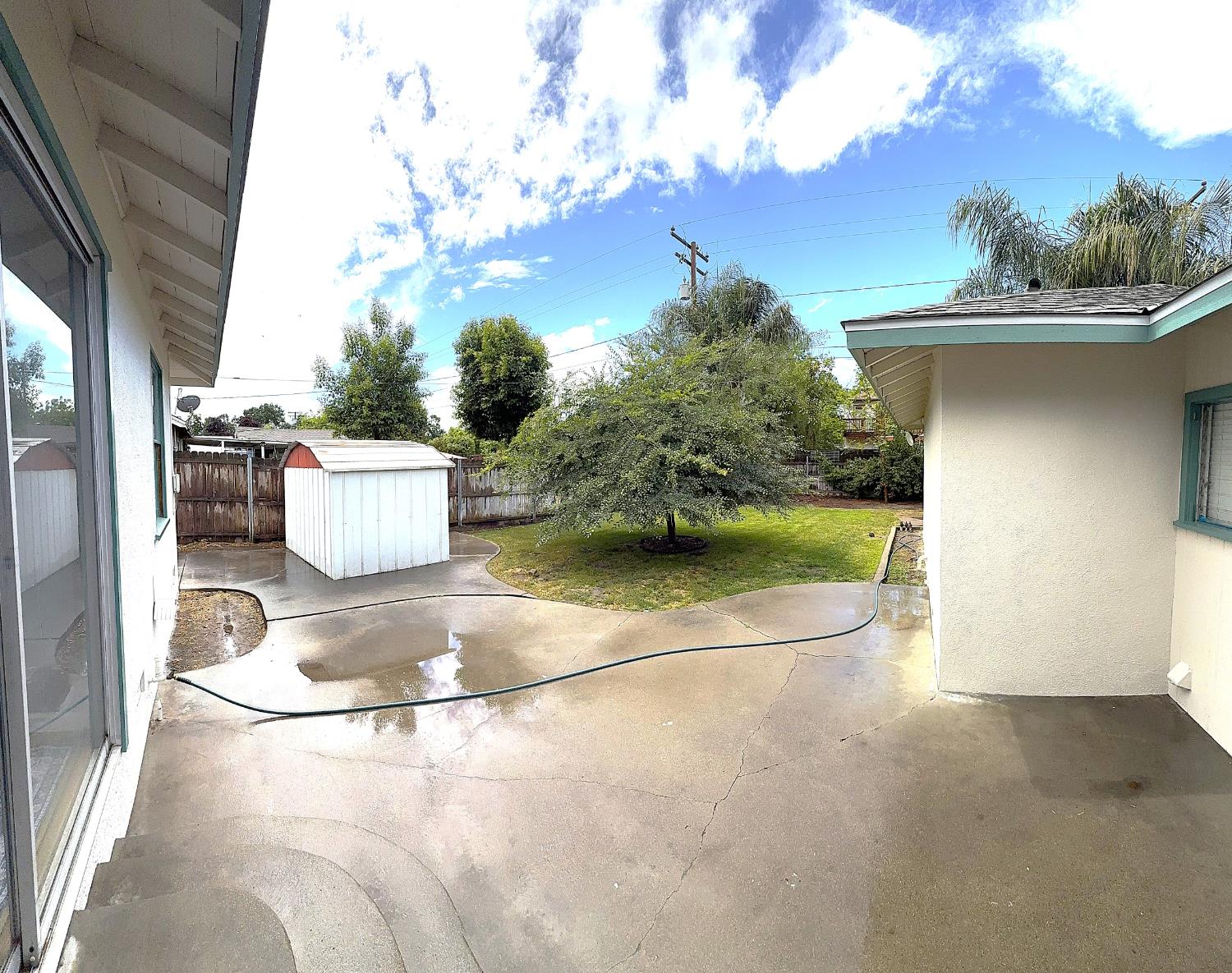 809 South Sowell Street Visalia, CA 93277 - Photo 50 of 58 a view of a outdoor space with a patio
