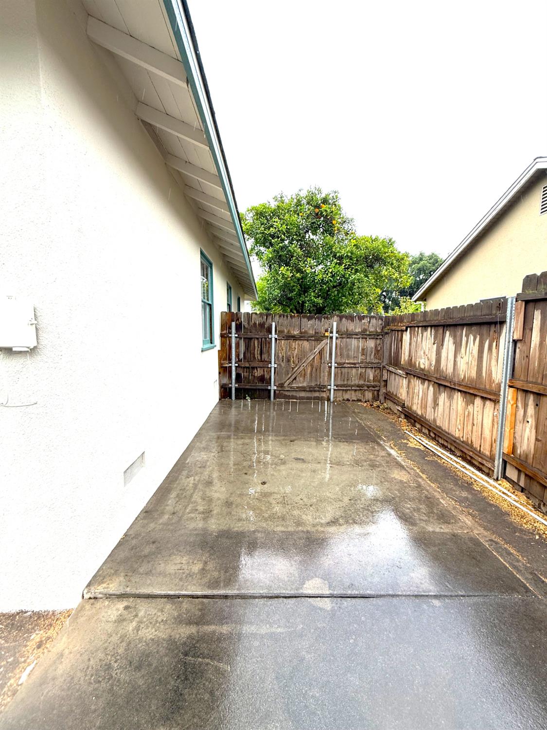 809 South Sowell Street Visalia, CA 93277 - Photo 58 of 58 a view of outdoor space with seating and green space
