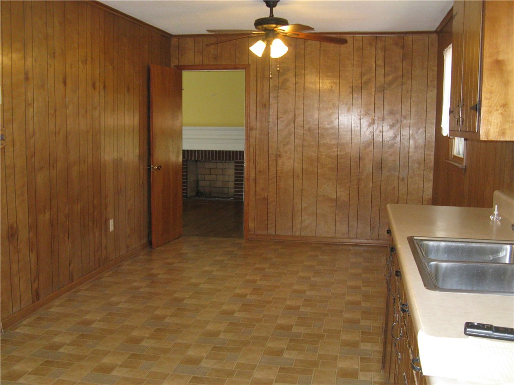 209 Park Drive Iva, SC 29655 - Photo 5 of 20