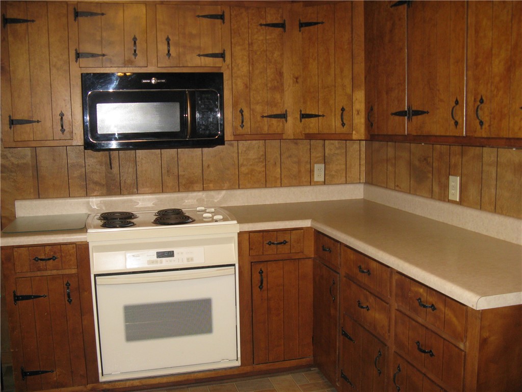 209 Park Drive Iva, SC 29655 - Photo 6 of 20