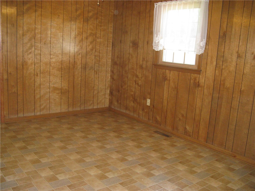 209 Park Drive Iva, SC 29655 - Photo 8 of 20