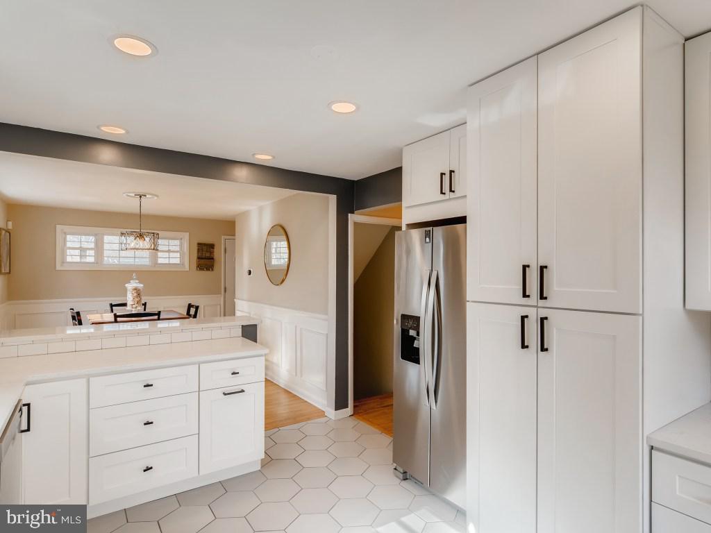 6638 Loch Hill Road Baltimore, MD 21239 - Photo 14 of 27