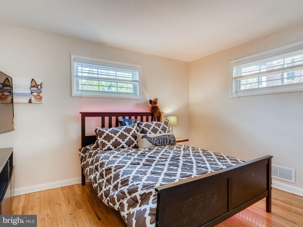 6638 Loch Hill Road Baltimore, MD 21239 - Photo 16 of 27
