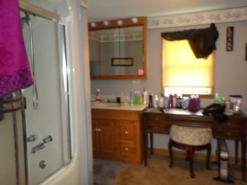 10413 East Bakerville Road Mount Vernon, IL 62864 - Photo 12 of 27 Gallery Image 12