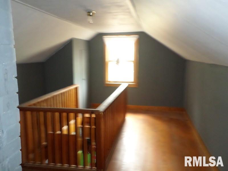 10413 East Bakerville Road Mount Vernon, IL 62864 - Photo 17 of 27 Gallery Image 17