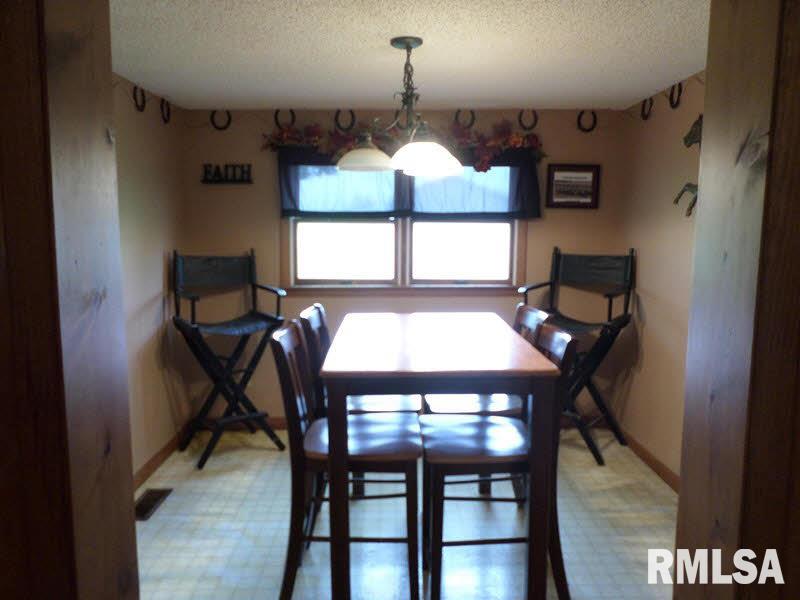 10413 East Bakerville Road Mount Vernon, IL 62864 - Photo 21 of 27 Gallery Image 21