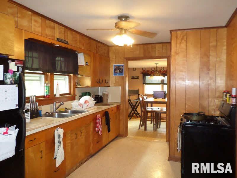 10413 East Bakerville Road Mount Vernon, IL 62864 - Photo 6 of 27 Gallery Image 6