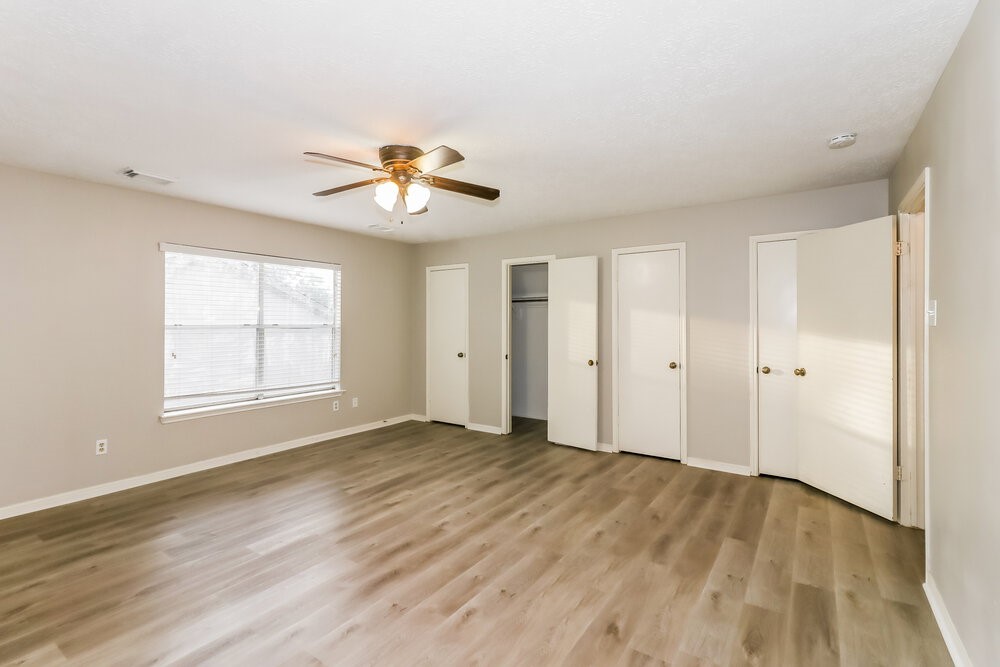 4635 Linden Place Pearland, TX 77584 - Photo 13 of 17 a view of an empty room with a window