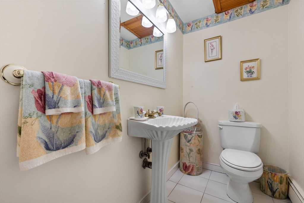 151 Estes Street Everett, MA 02149 - Photo 14 of 39