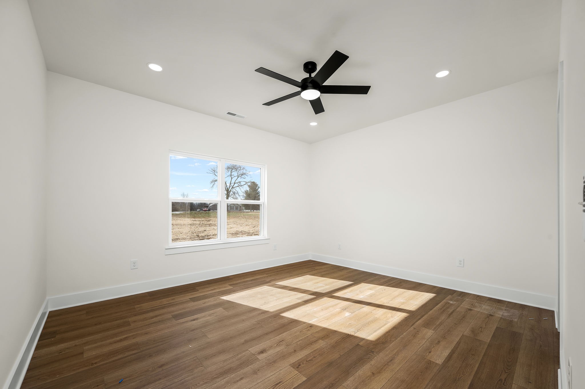 4185 Asbury Road Manchester, TN 37355 - Photo 12 of 25