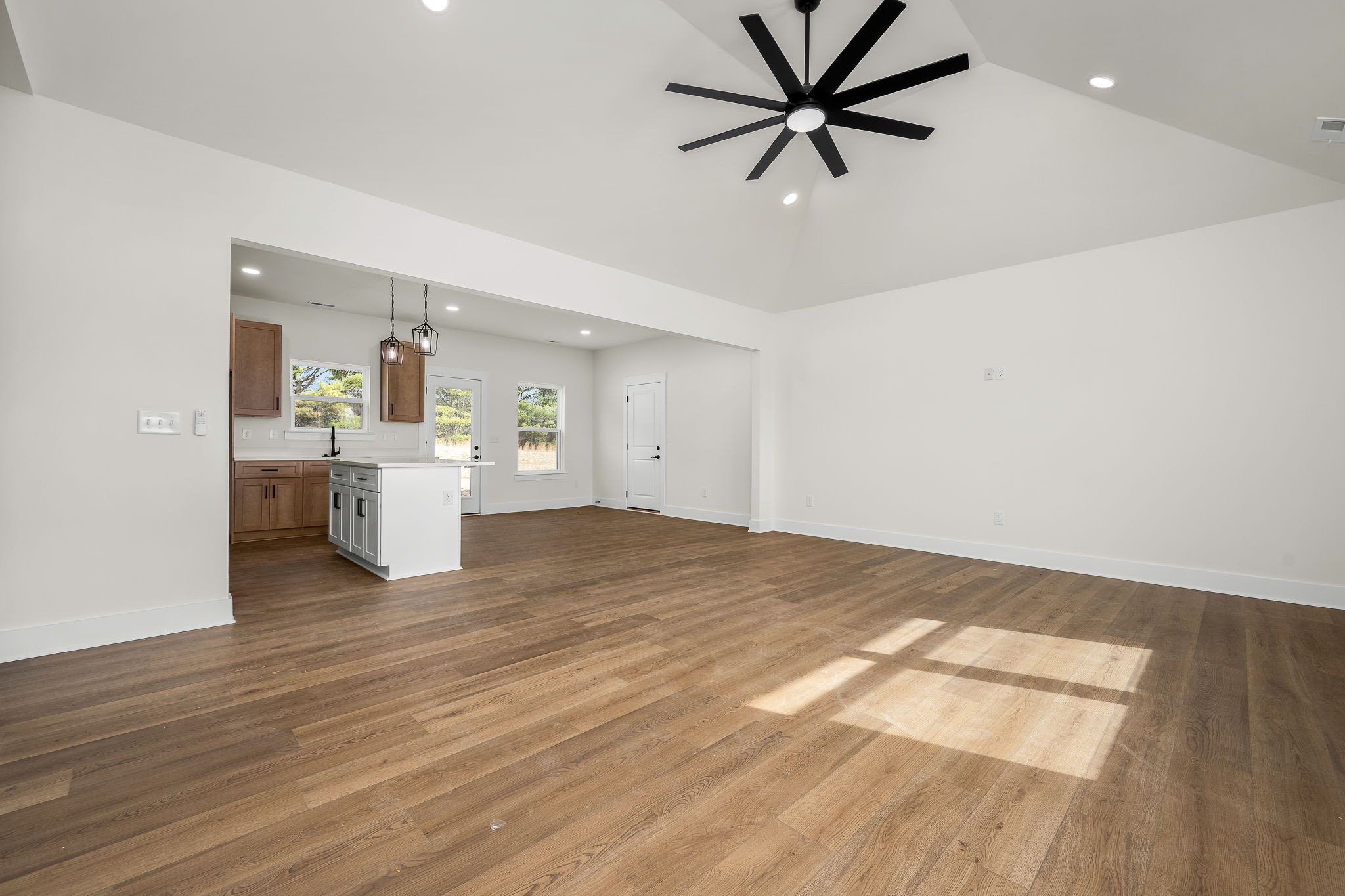 4185 Asbury Road Manchester, TN 37355 - Photo 5 of 25