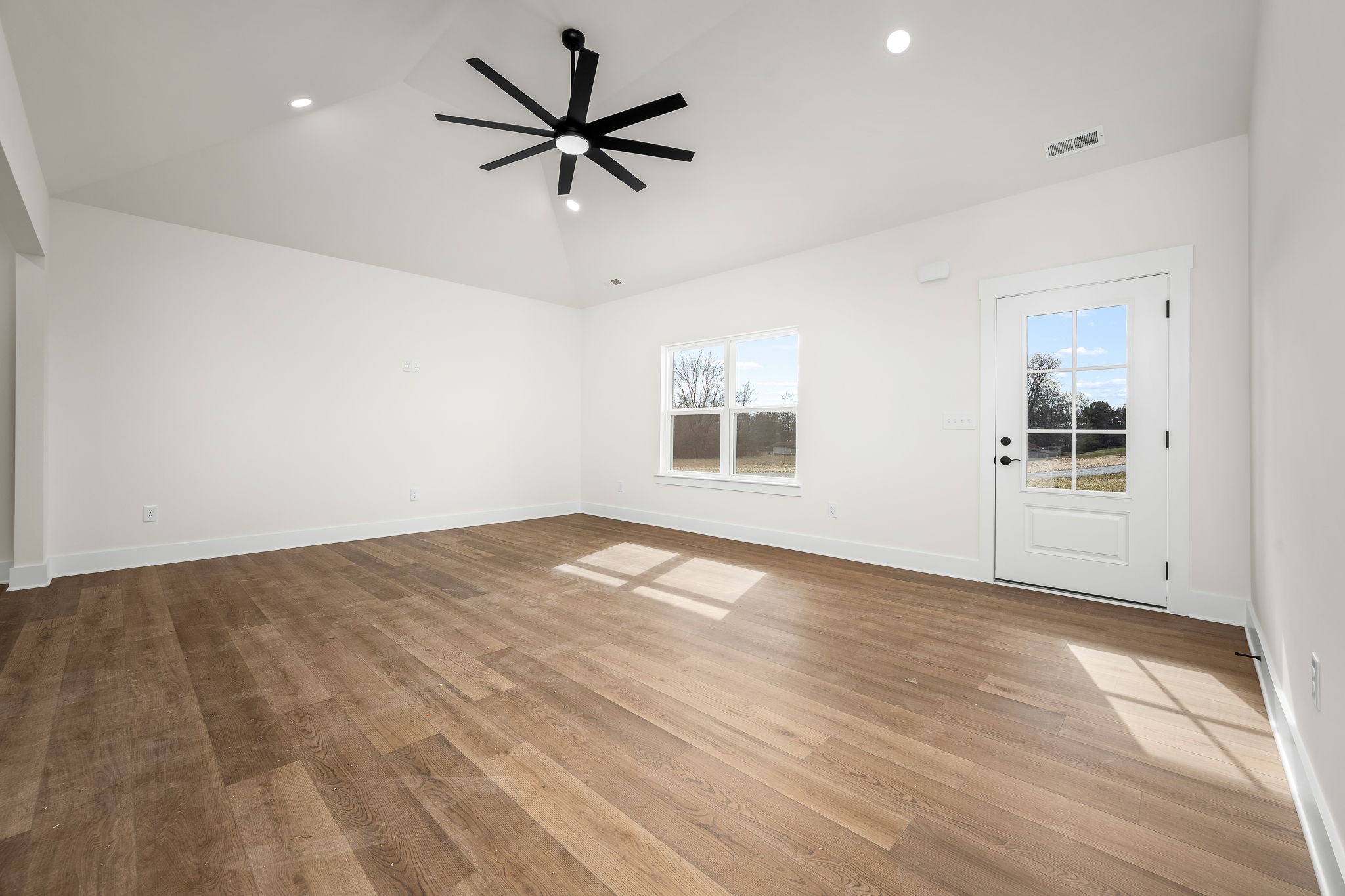 4185 Asbury Road Manchester, TN 37355 - Photo 6 of 25