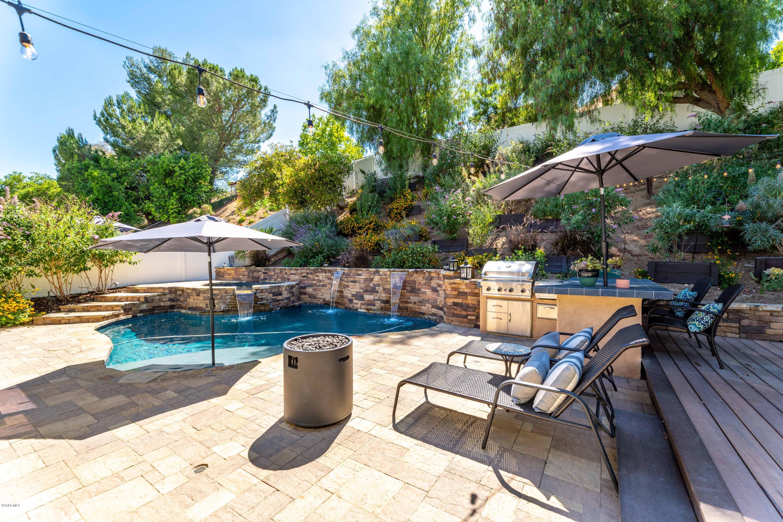 27623 Maple Ridge Circle Valencia, CA 91354 - Photo 15 of 21 27623 Maple Ridge MLS (19 of 30)