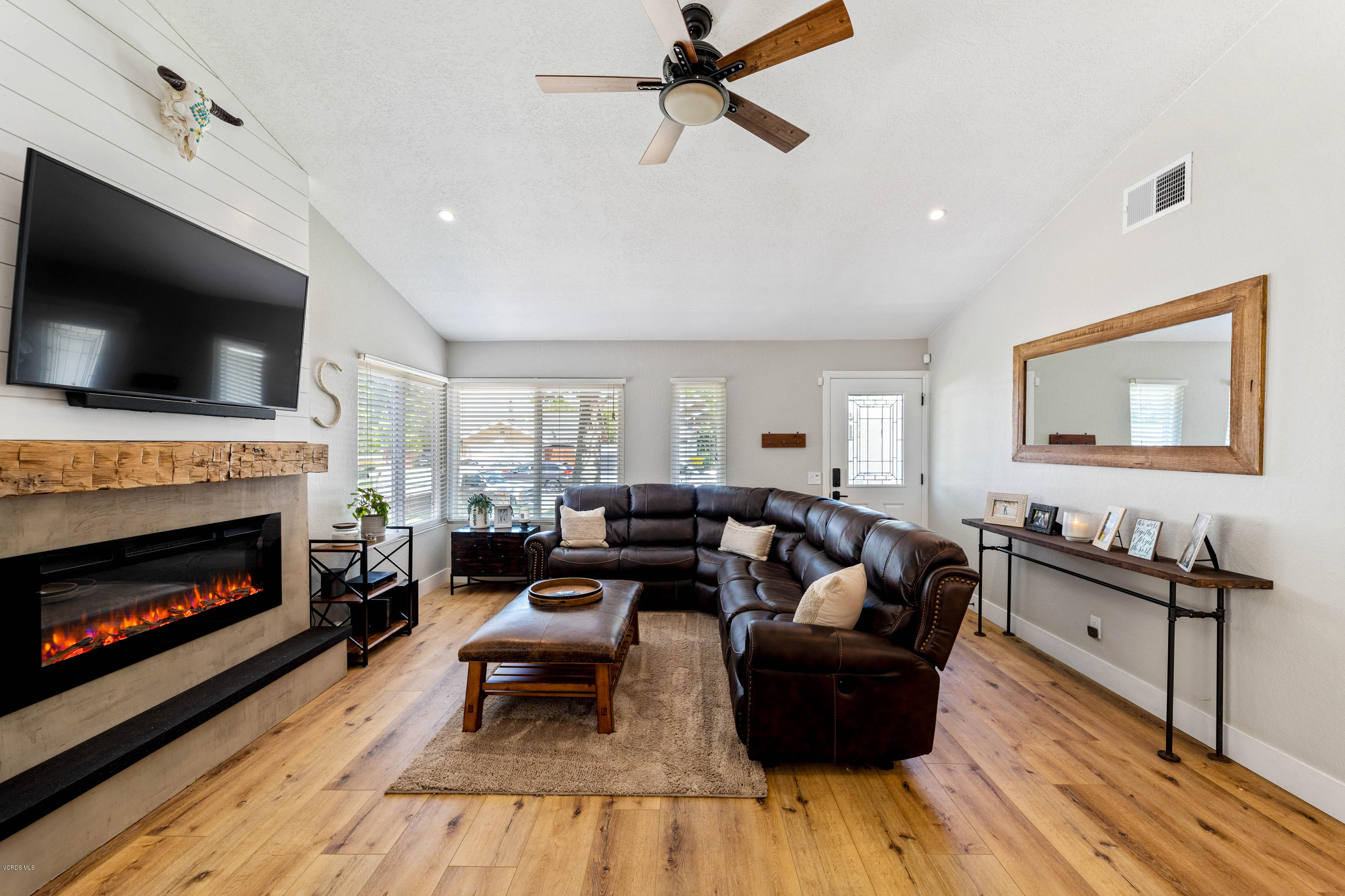 27623 Maple Ridge Circle Valencia, CA 91354 - Photo 20 of 21 27623 Maple Ridge MLS (4 of 30)