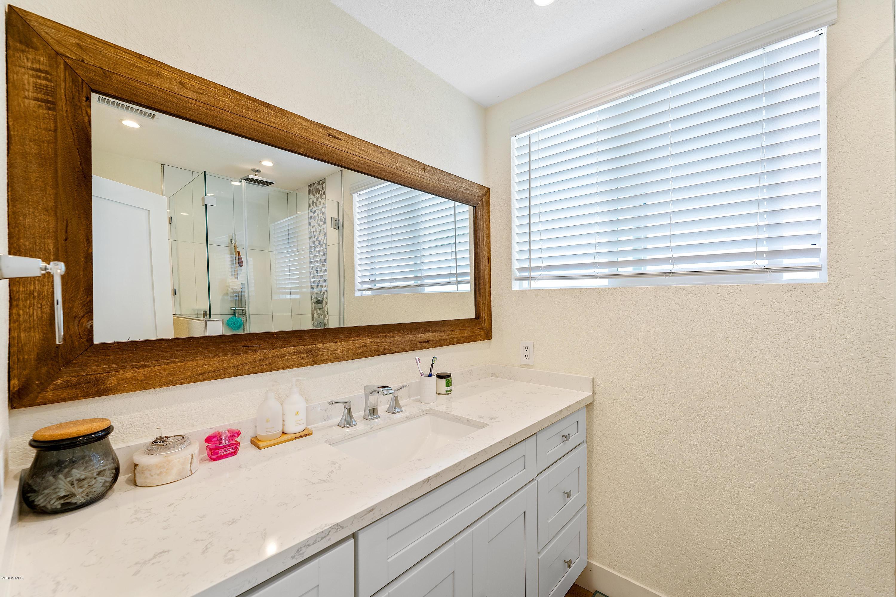 27623 Maple Ridge Circle Valencia, CA 91354 - Photo 10 of 21 27623 Maple Ridge MLS (16 of 30)