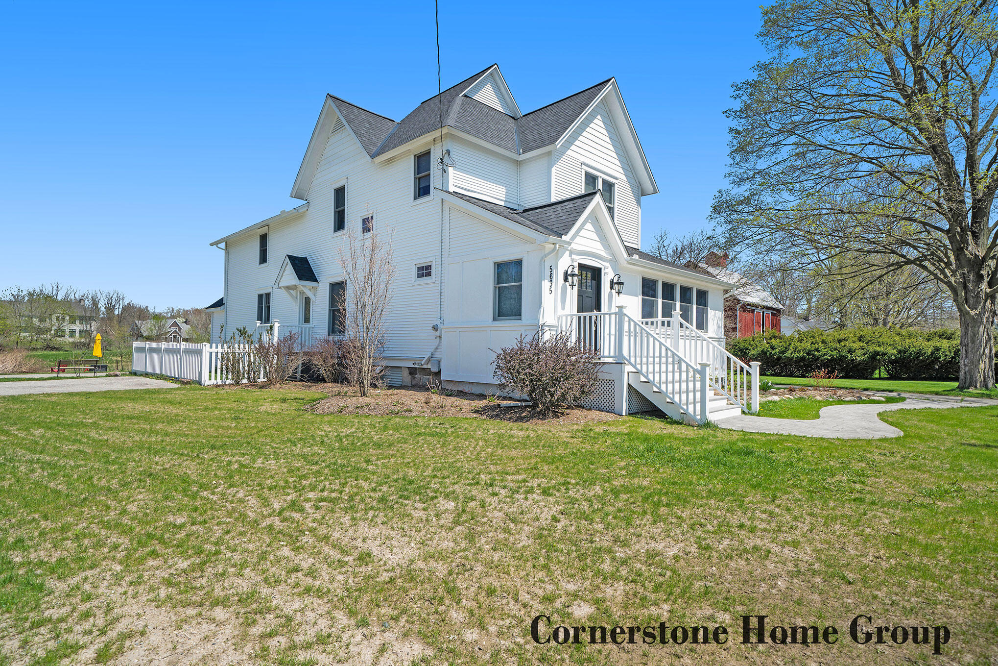 5635 Cascade Road Southeast Grand Rapids, MI 49546 - Photo 32 of 40 220509_NDP5635Cascade-08203