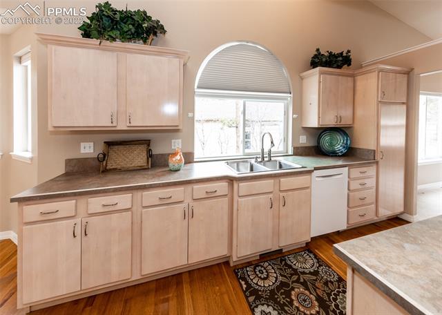 1237 Highcrest Lane Colorado Springs, CO 80921 - Photo 11 of 37 Gallery Image 11
