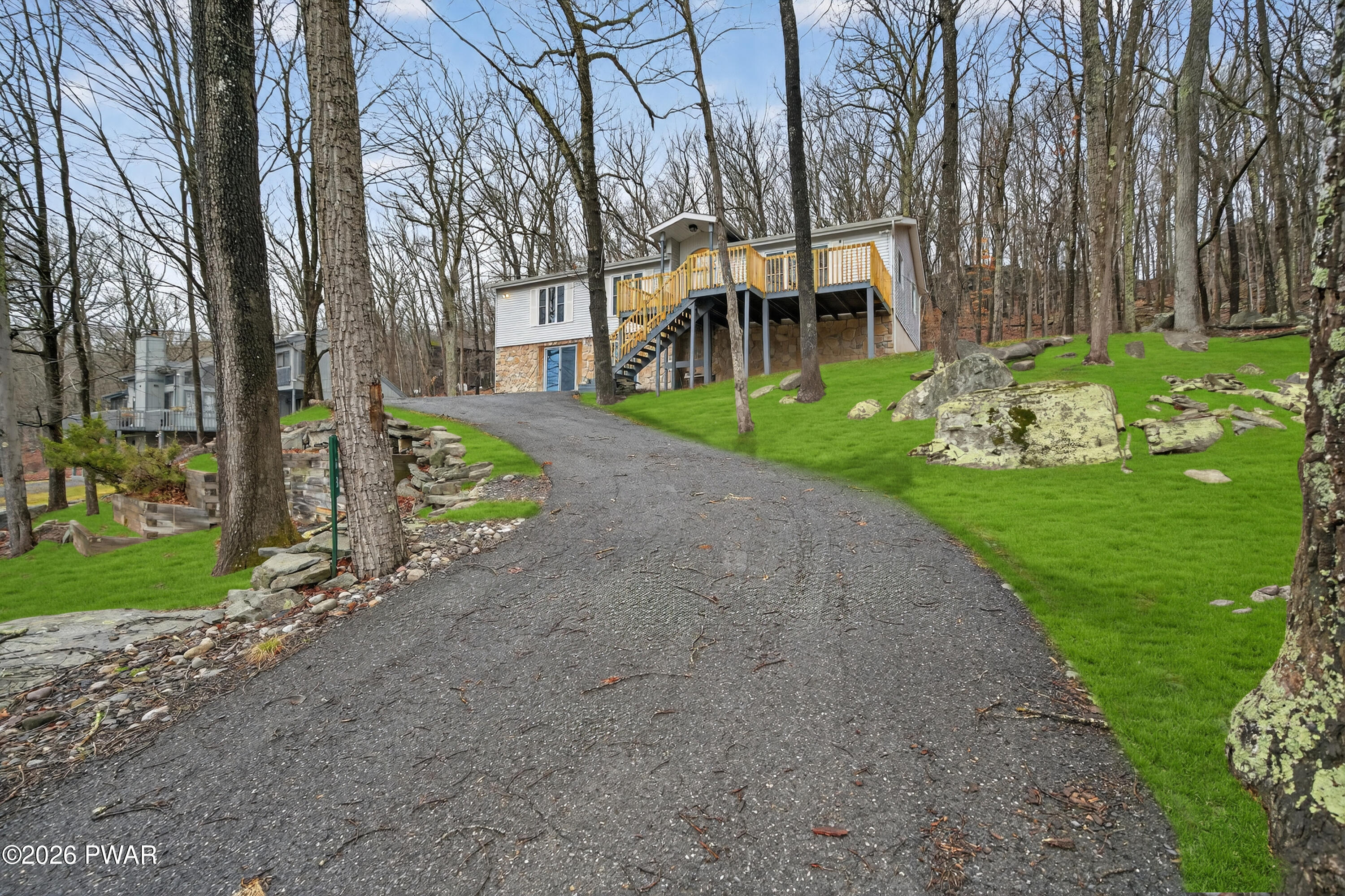 163 Radcliff Road Bushkill, PA 18324 - Photo 2 of 46