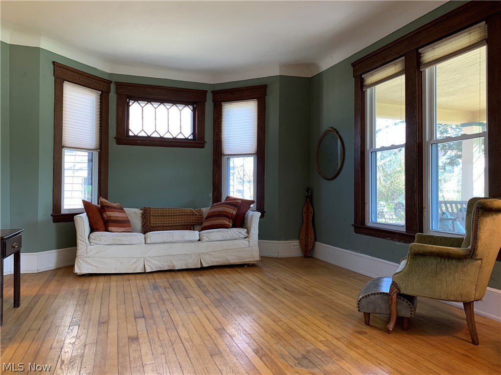 1020 Yellowstone Road Cleveland Heights, OH 44121 - Photo 8 of 29