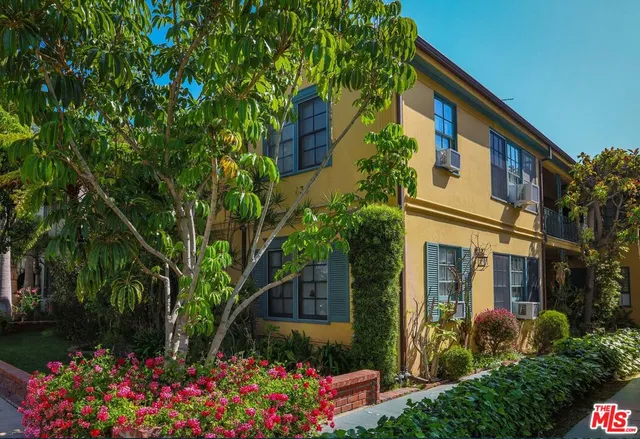 $5,349,000 | 438 South Palm Drive, Beverly Hills, CA 90212