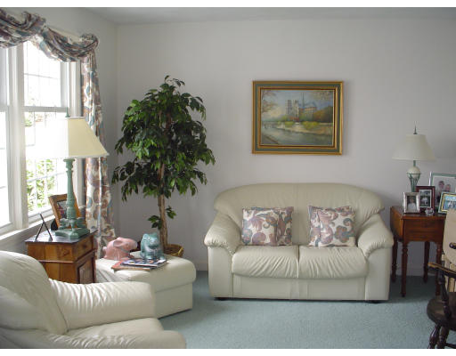 39 Chestnut Hill Road Chelmsford, MA 01824 - Photo 6 of 15