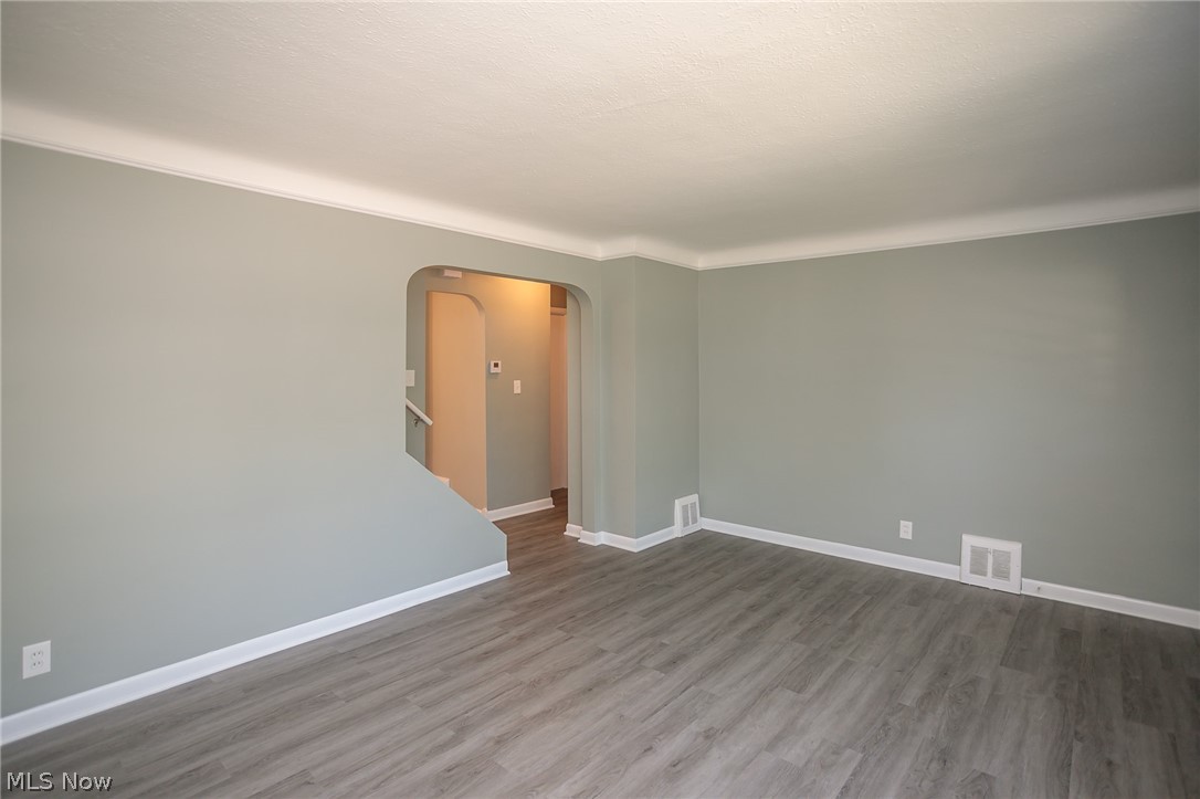 4359 Fulton Road Cleveland, OH 44144 - Photo 6 of 33 Gallery Image 6