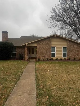 $2,800 | 2132 Wheaton Drive, Richardson, TX 75081