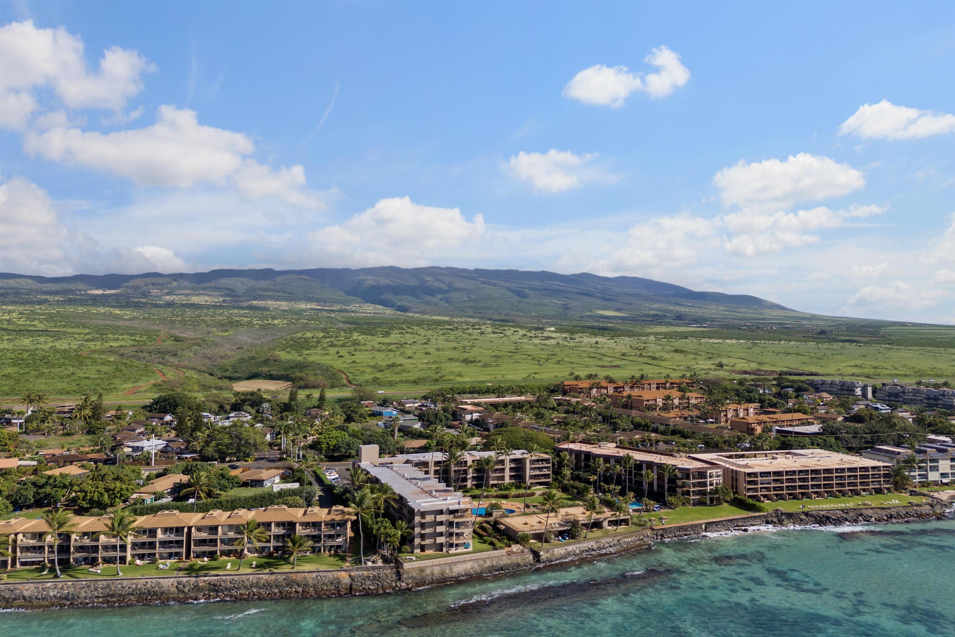 3823 Lower Honoapiilani Road, Unit 401 Lahaina, HI 96761 - Photo 36 of 40 a view of a city